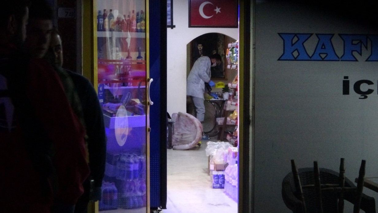 Antalya’da markette cinayet: 2 ölü