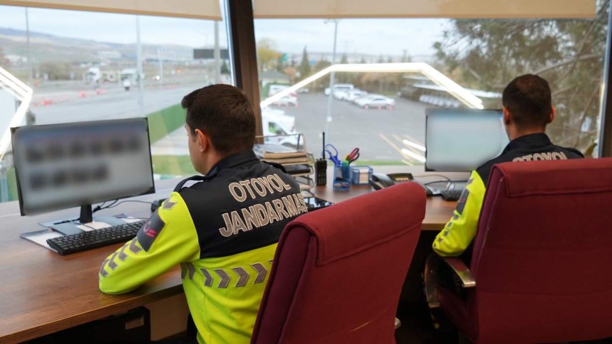 Karayollarının huzur ve güvenliği Otoyol Jandarma Timlerine emanet
