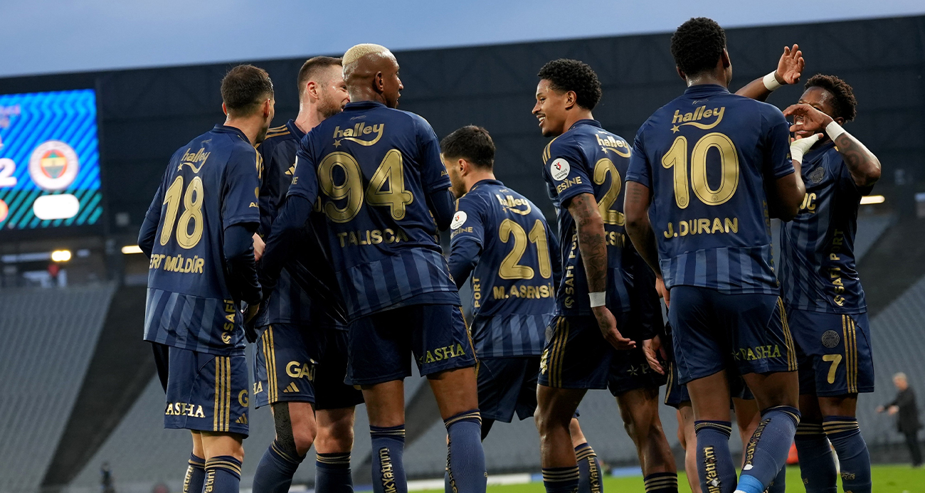 Fenerbahçe, ligde ilk yarıyı namağlup kapattı