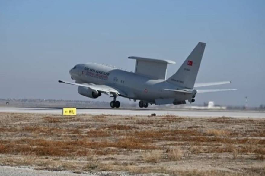 Karadeniz semalarında Türk Hava Kuvvetlerinden eğitim uçuşu