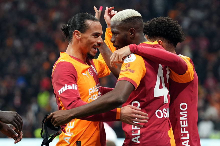 Galatasaray ligin ilk yarısını lider tamamladı