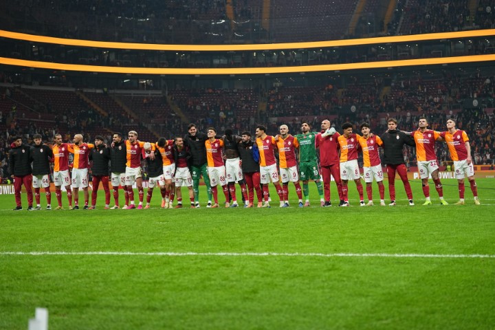 Galatasaray ligin ilk yarısını lider tamamladı