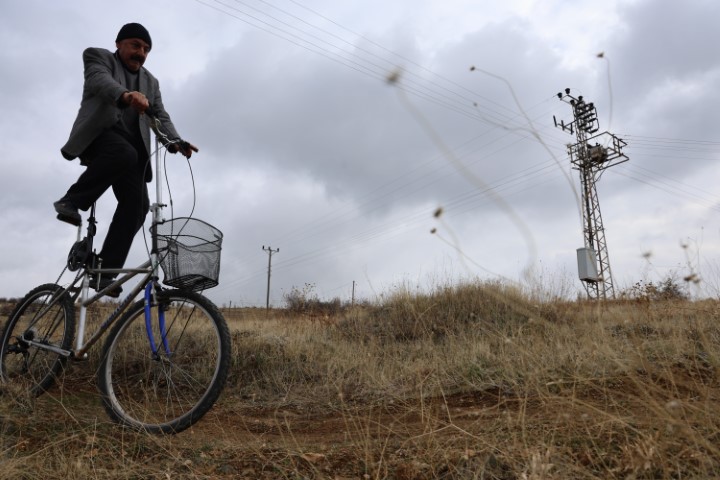 Elazığ’da ilginç bisiklet tasarımı: Polisler bile durdurup inceliyor