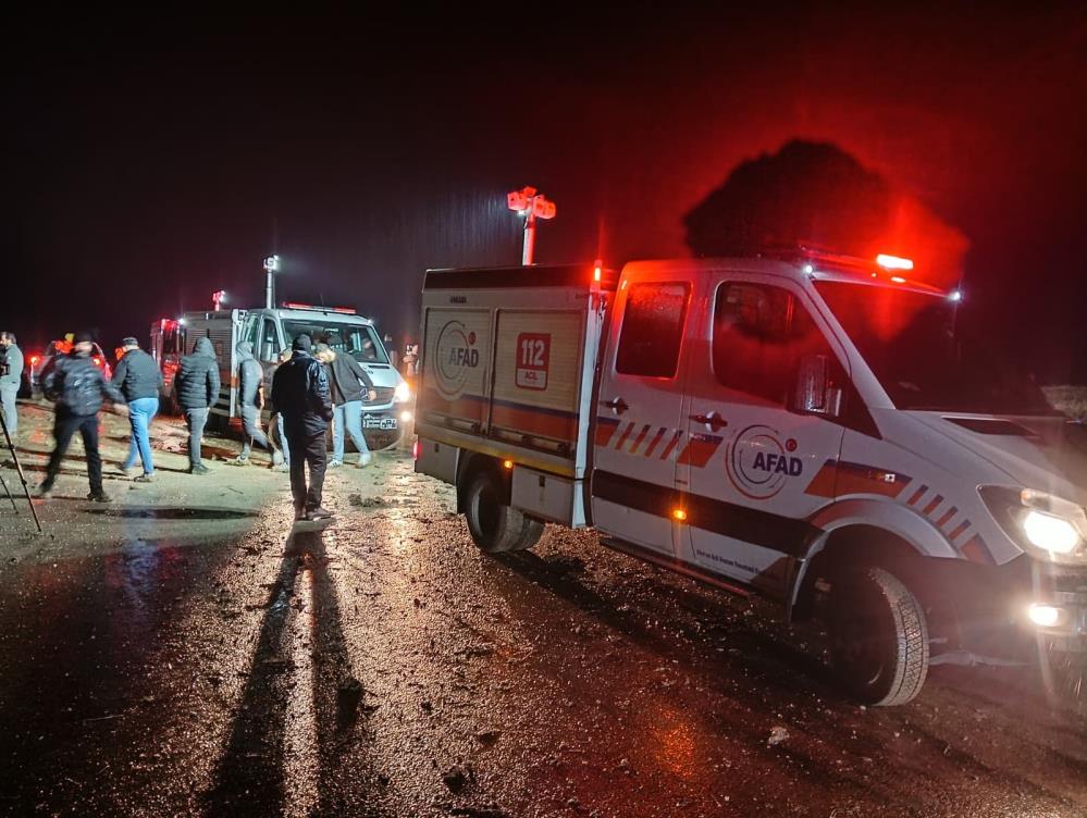 Uçağın düştüğü gören vatandaşlar, o anları anlattı