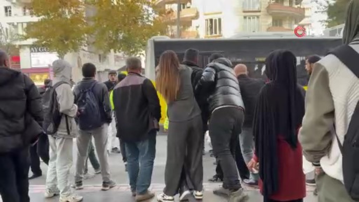 Otomobilin çarptığı yaya ağır yaralandı