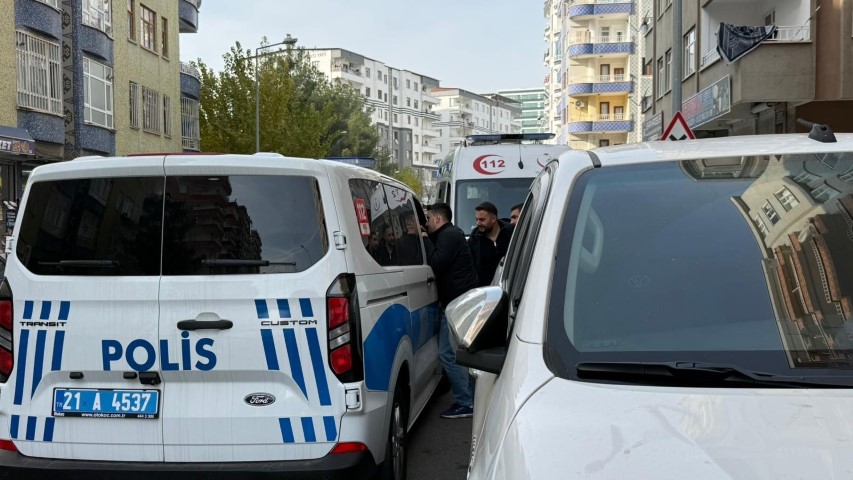 Diyarbakır’da sinir krizi geçiren anne 2 aylık bebeğini pencereden attı