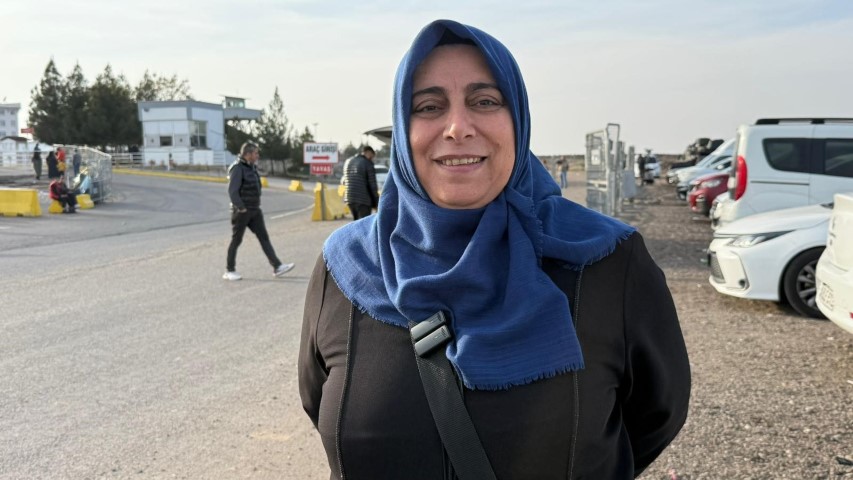 Diyarbakır’da 11’inci yargı paketi heyecanı: Aileler cezaevi önünde toplandı