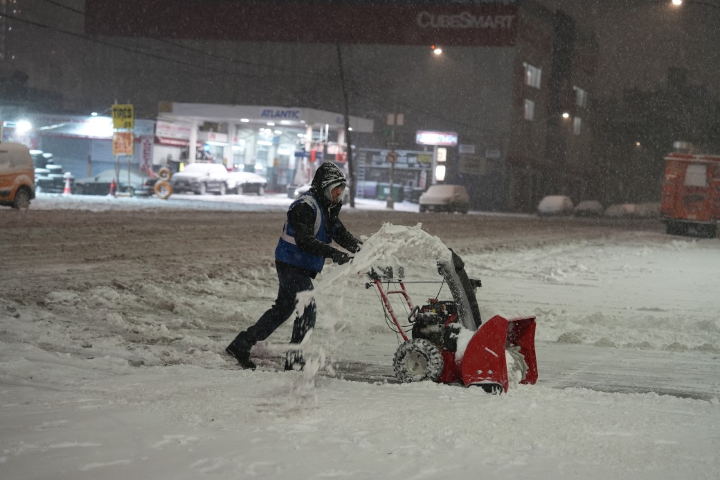 New York ve New Jersey'i kar fırtınası vurdu, acil durum ilan edildi