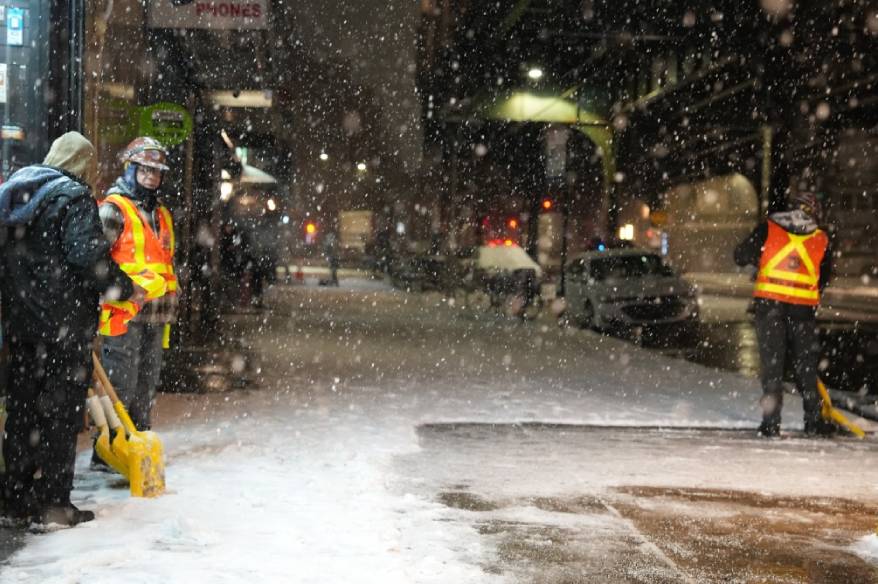 New York ve New Jersey'i kar fırtınası vurdu, acil durum ilan edildi