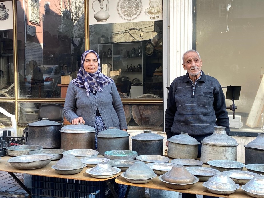 Kadın eliyle yarım asırlık kalaycılık