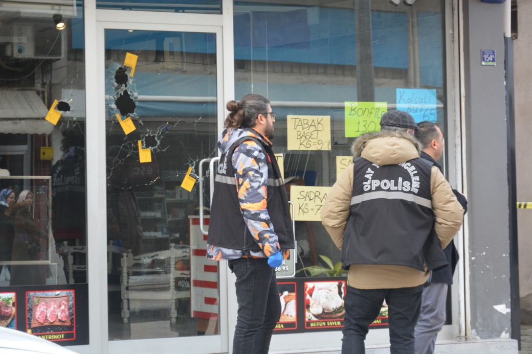 Ordu’da iş yerine uzun namlulu silahla saldırı: O anlar güvenlik kamerasında