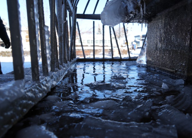 Türkiye’nin en soğuk yeri Erzurum oldu, çeşmeler buz tuttu