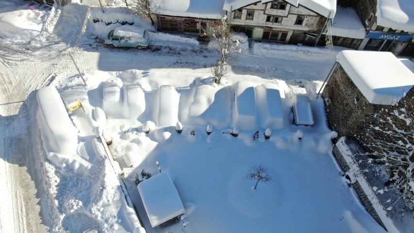 İlçeler kara gömüldü, ortaya çıkan manzara şaşırttı