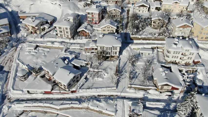 İlçeler kara gömüldü, ortaya çıkan manzara şaşırttı