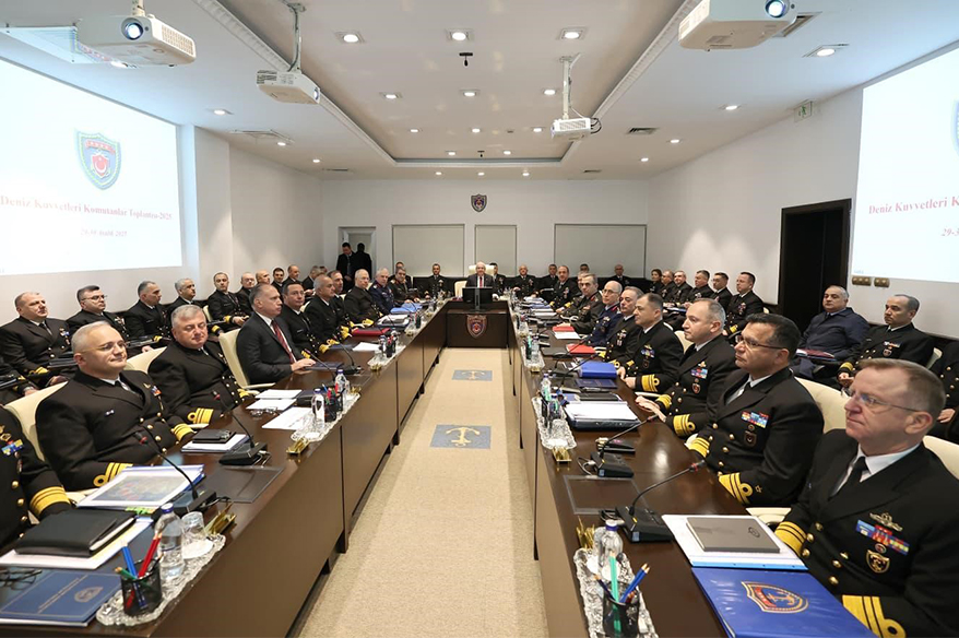 Bakan Güler başkanlığında "Deniz Kuvvetleri Komutanlığı Yıllık Komutanlar Toplantısı" yapıldı
