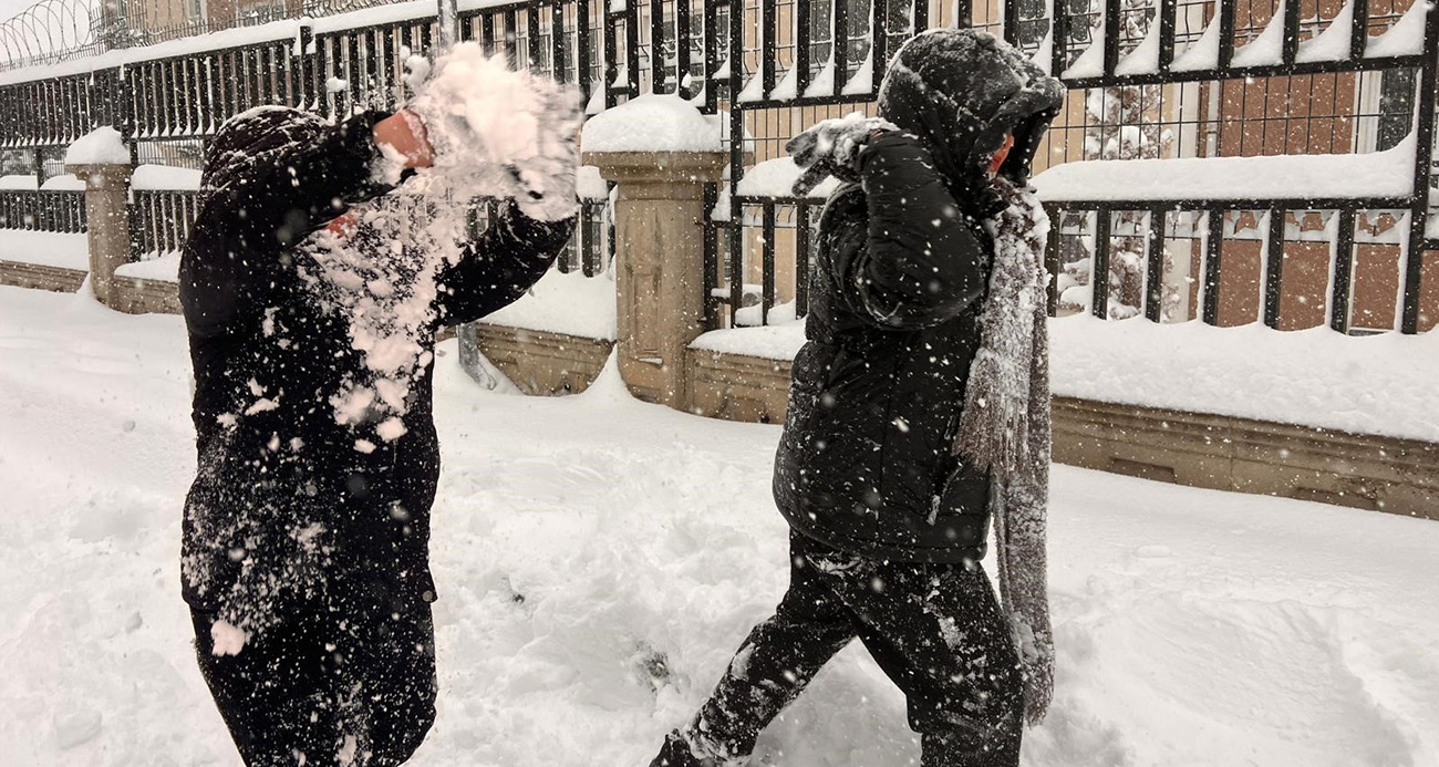 Kahramanmaraş güne karla uyandı: En çok sevinen çocuklar oldu