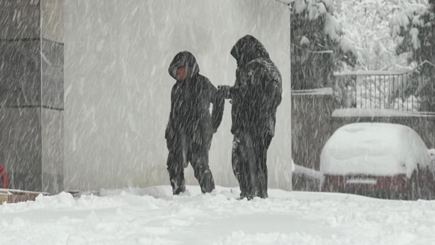 Kahramanmaraş güne karla uyandı: En çok sevinen çocuklar oldu