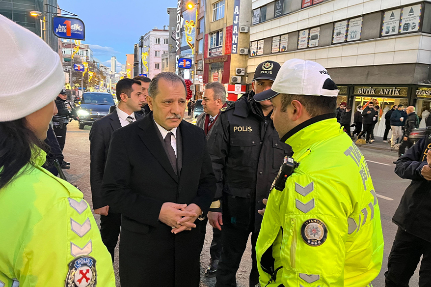 İstanbul İl Emniyet Müdürü Yıldız, Kadıköy’deki denetimleri inceledi