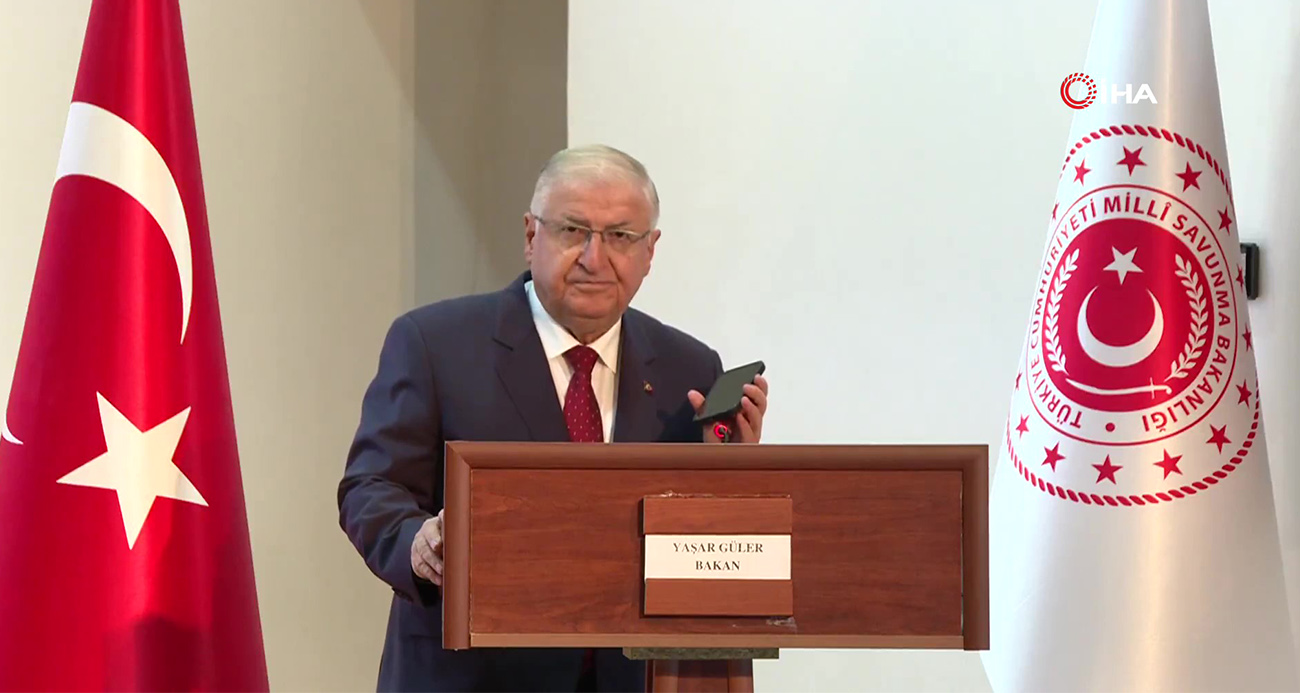 Cumhurbaşkanı Recep Tayyip Erdoğan, "Yeni Türkiye’yi, güçlü ve büyük Türkiye’yi tüm unsurlarıyla ilişkilendirerek kutlu bir emanet gibi bizden sonraki nesillere iftiharla teslim edeceğiz. Adı, iddiası ve istismar ettiği değer ne olursa olsun hiçbir terör örgütünün hedeflerimizle aramıza girmesine müsaade etmeyeceğiz" dedi.