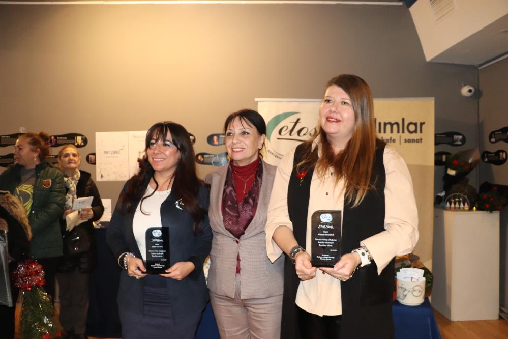 Duyguların ortak rengi: İki akademisyen yazardan şiirin 