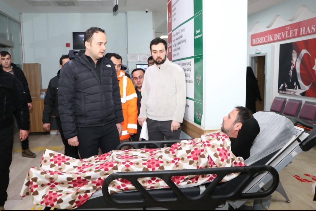 Hakkari’de akaryakıt istasyonunun çatısı çöktü: 8 kişi yaralandı