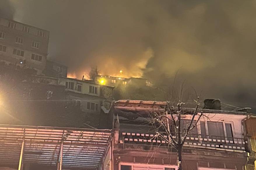 Uludağ eteklerindeki ev küle döndü