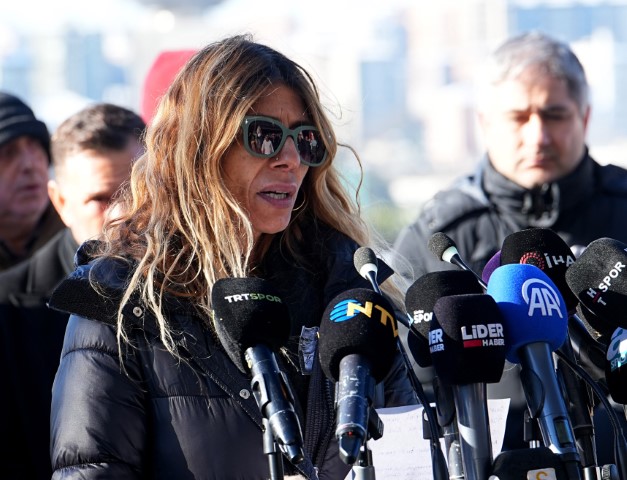 Gökmen Özdenak için stadyumda tören düzenlendi