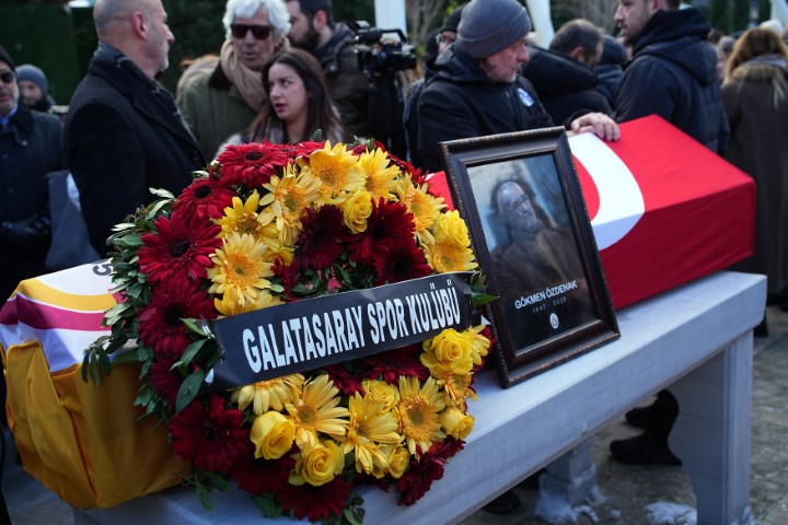 Gökmen Özdenak son yolculuğuna uğurlandı