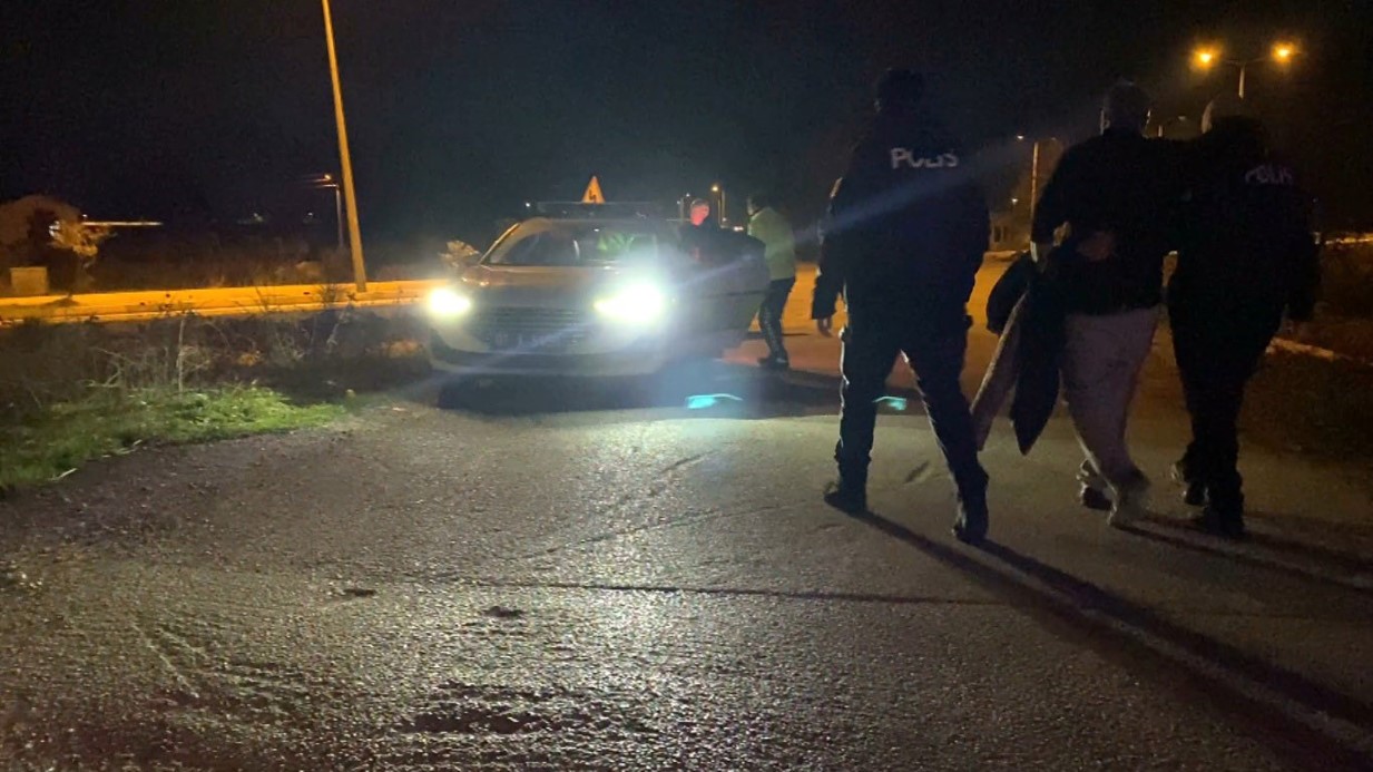 Alkollü sürücü polislerden polis istedi: 