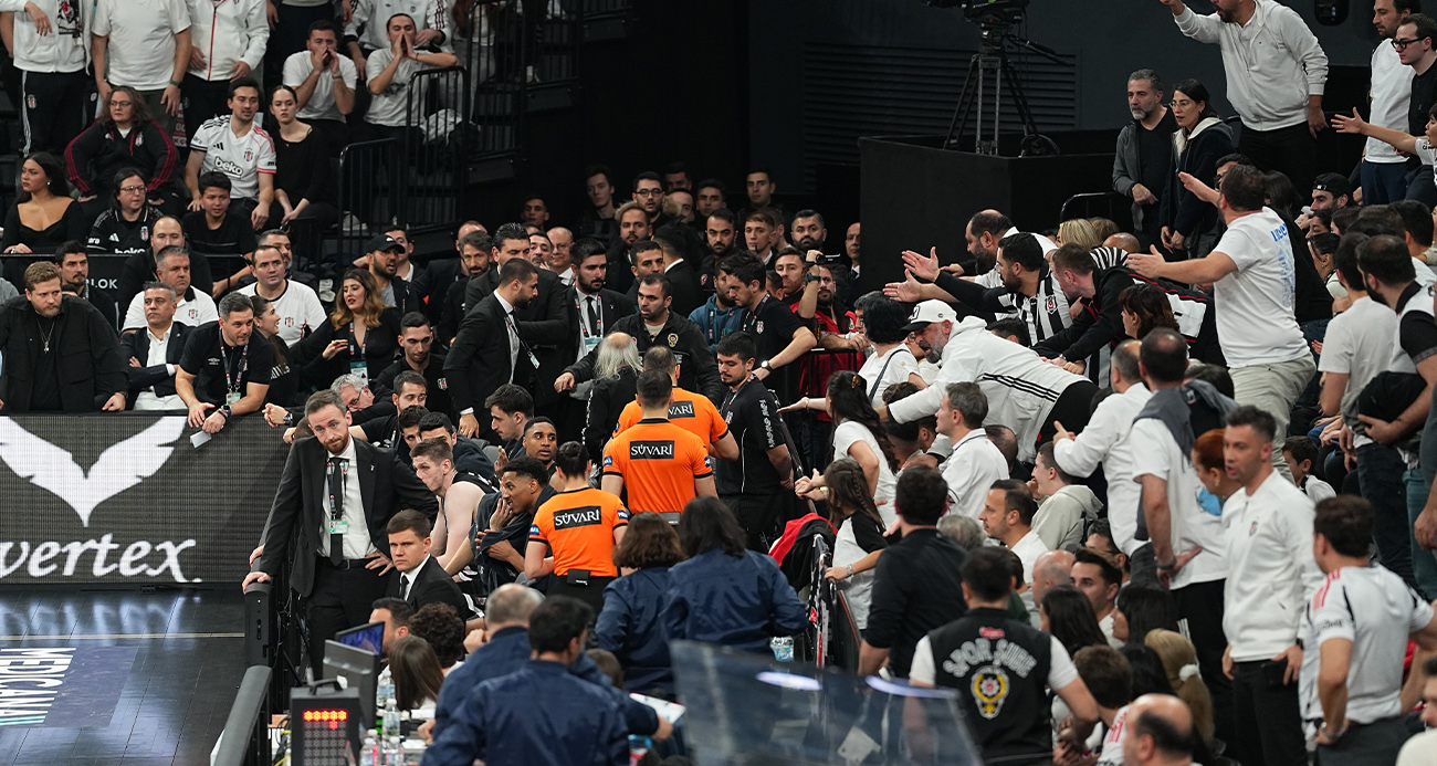 Türkiye Sigorta Basketbol Süper Ligi’nde Beşiktaş ile Fenerbahçe arasında oynanan maçta küfürlü tezahürat nedeniyle 3 kez anons yapıldı ve hakemler soyunma odasına gitti. Derbi 15 dakikalık ara sonrası kaldığı yerden devam etti.