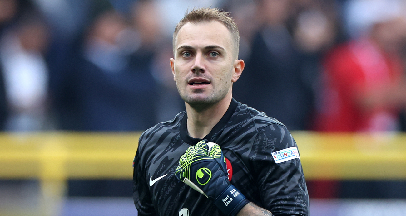 Beşiktaş’ta Mert Günok ile yollar ayrıldı