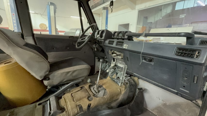 Efsane valinin oğlu 45 yıl sonra babasının makam aracını belediye hizmetine aldı