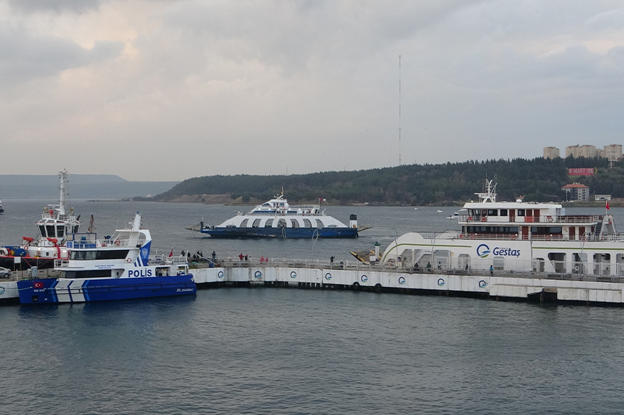 Bozcaada ve Gökçeada’ya yarınki tüm feribot seferleri iptal edildi