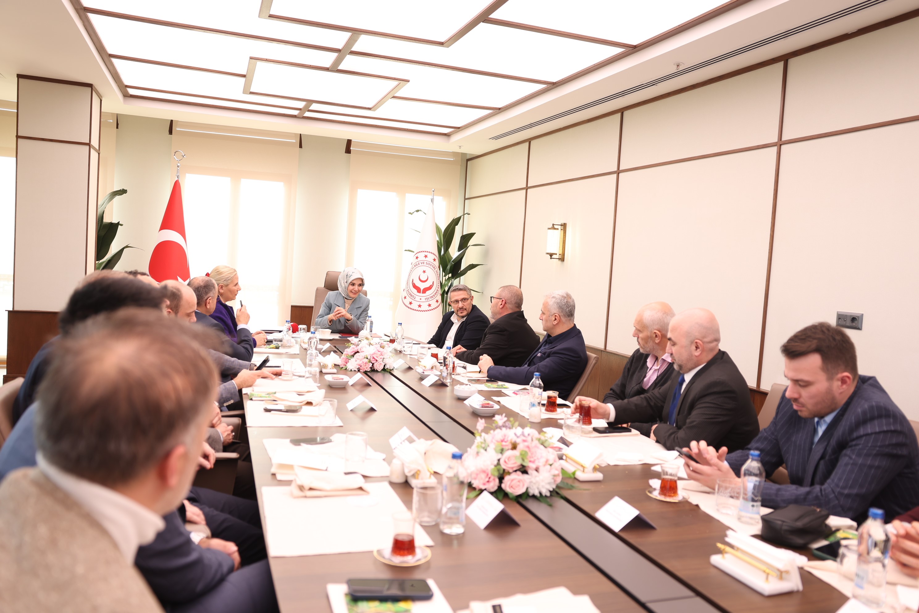 Bakan Göktaş, basın kuruluşlarının temsilcileriyle bir araya geldi