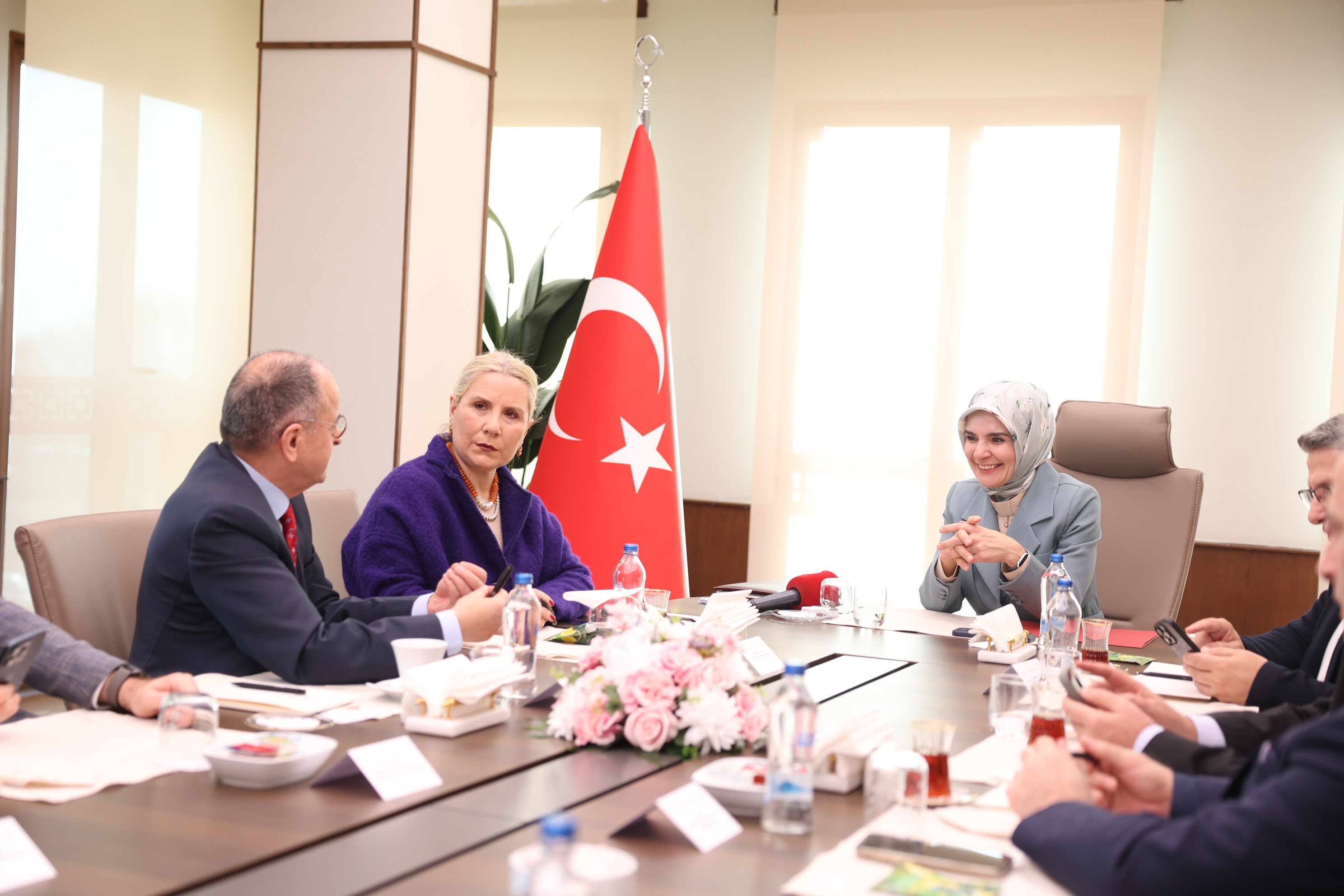 Bakan Göktaş, basın kuruluşlarının temsilcileriyle bir araya geldi