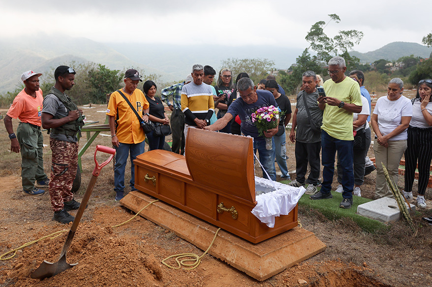Venezuela İçişleri Bakanı: "ABD'nin saldırılarında 100 kişi hayatını kaybetti"