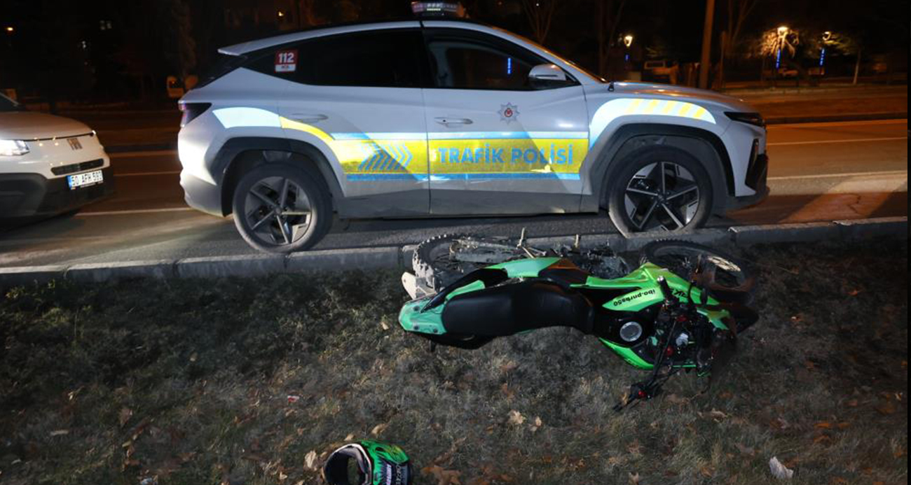 Nevşehir’de polisin 'dur' ihtarına uymayan 15 yaşındaki motosiklet sürücüsü, önce motosiklet ile daha sonra da yaya kaçmaya çalıştı. Yakalanan sürücüye 122 bin lira para cezası kesildi.