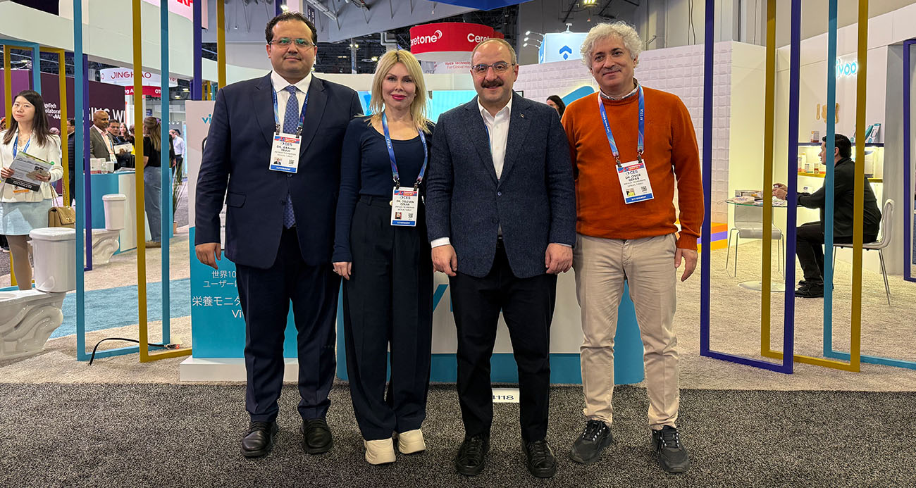 Türkiye Büyük Millet Meclisi Sanayi, Ticaret, Enerji, Tabii Kaynaklar, Bilgi ve Teknoloji Komisyonu Başkanı ve AK Parti Bursa Milletvekili Mustafa Varank, Fünyanın sayılı teknoloji ve inovasyon fuarlarından olan CES 2026'da Türk pavilyonlarını ziyaret etti.