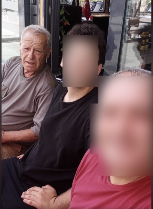 Oğluna da ismini verdiği babasını, baltayla öldürdü