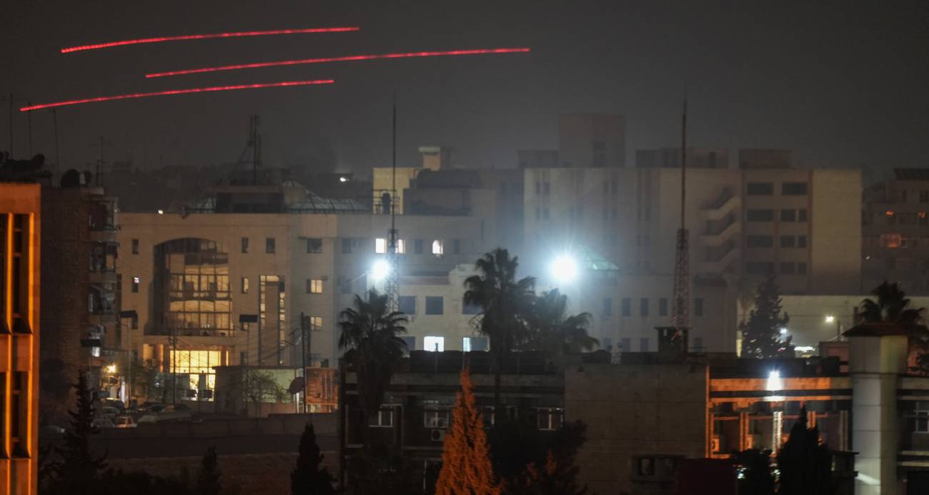 Suriye ordusu: "Halep'teki Şeyh Maksud Mahallesi, terör örgütünden temizlendi"