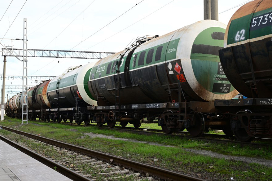 Azerbaycan’dan Ermenistan’a 979 tonluk benzin sevkiyatı