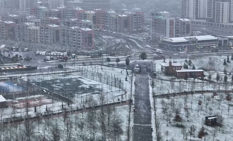 Başakşehir’de kar yağışı dronla görüntülendi