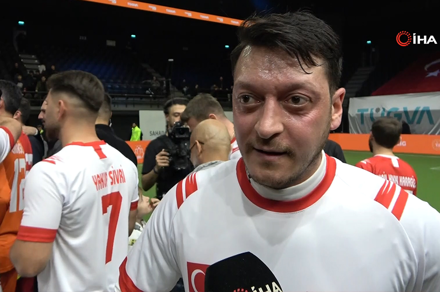 Mesut Özil: "Fenerbahçe’nin mutluluğu bizim mutluluğumuz"