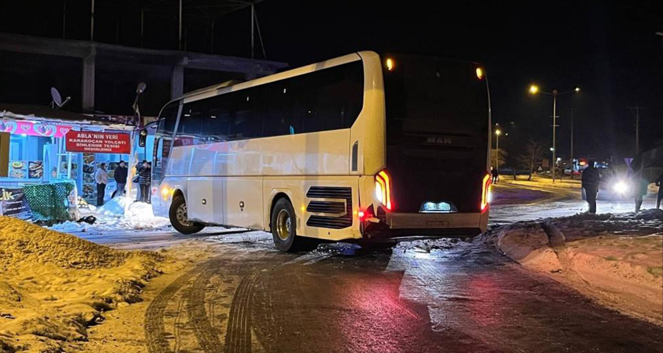 Elazığ’da facianın eşiğinden dönüldü: Otobüs devrilmekten son anda böyle kurtuldu
