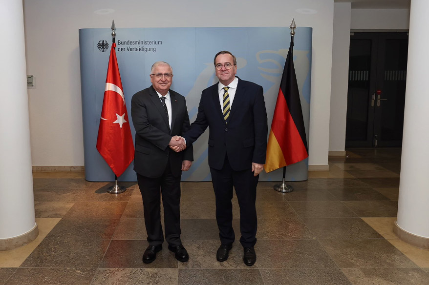 Milli Savunma Bakanı Güler, Almanya Savunma Bakanı Pistorius ile bir araya geldi