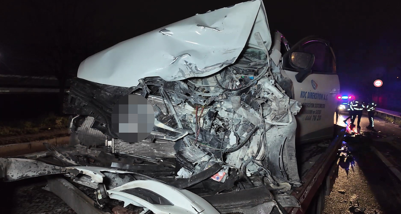 İki araç çarpıştı, 2 kişi yaralandı!