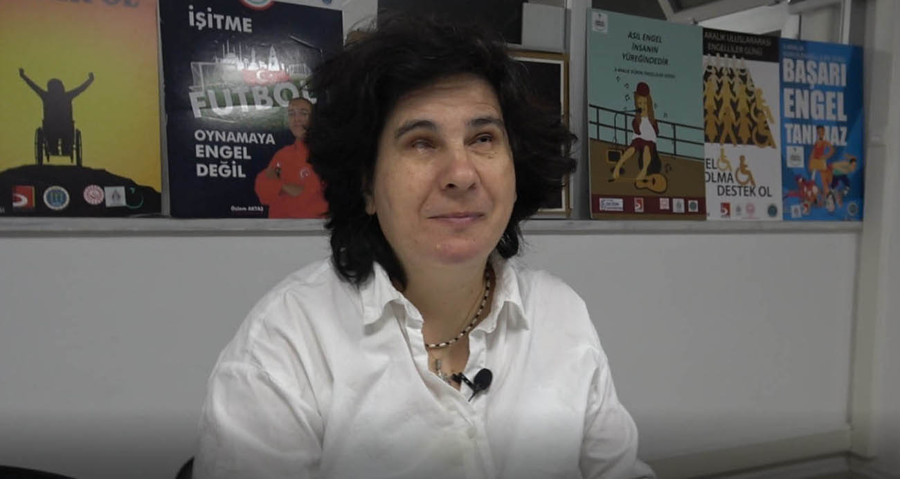 Görme engelli 3 çocuk annesi Çiler Kocaman’ın ’Braille’ alfabesiyle okuma azmi