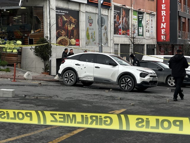 Kağıthane’de kanlı saldırı: Park halindeki araca kurşun yağdırdılar