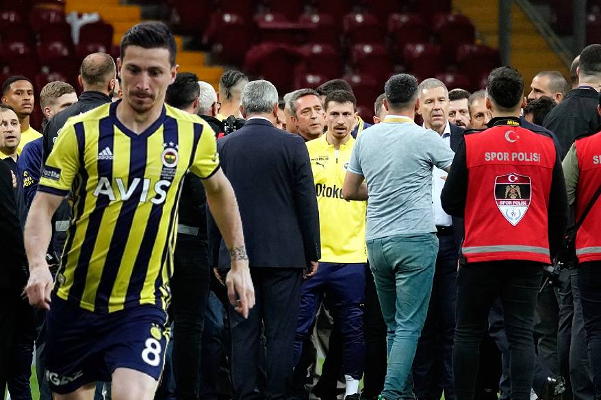 Fenerbahçe’den Mert Hakan Yandaş açıklaması