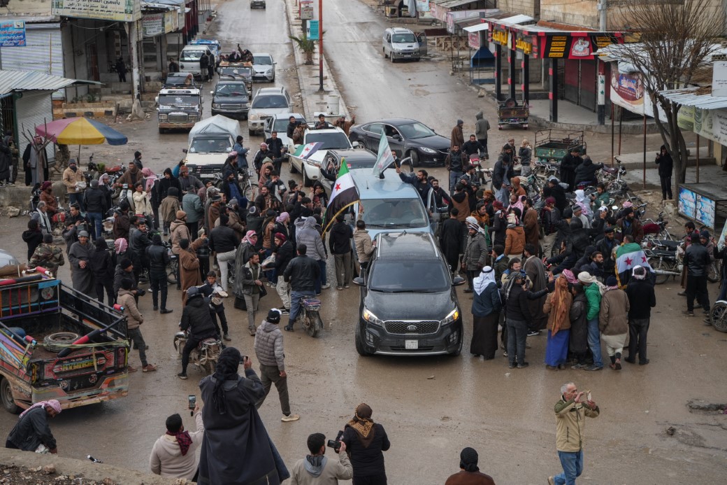 Suriye ordusu, terör örgütü SDG'nin çekildiği Deir Hafer'de kontrol sağladı
